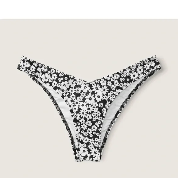 Victoria's Secret Pink Push Up Triangles
Bikini Top/V Front Itsy Bikini bottom - Picture 4 of 6